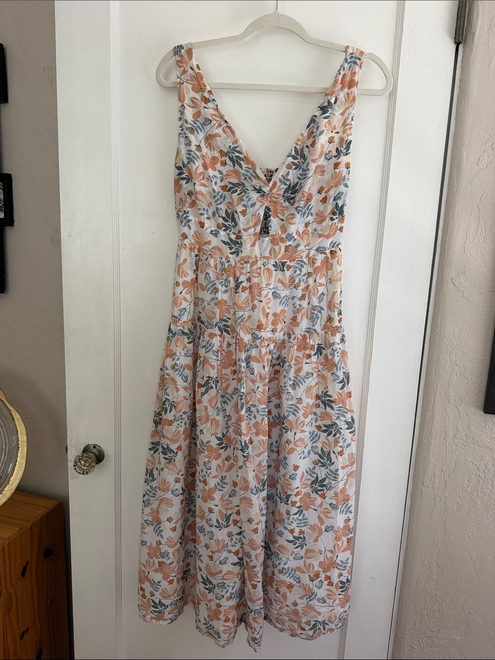 Joie Beige Floral Twist-Front Tiered Sleeveless Maxi Dress Size 6 - Picture 2 of 6